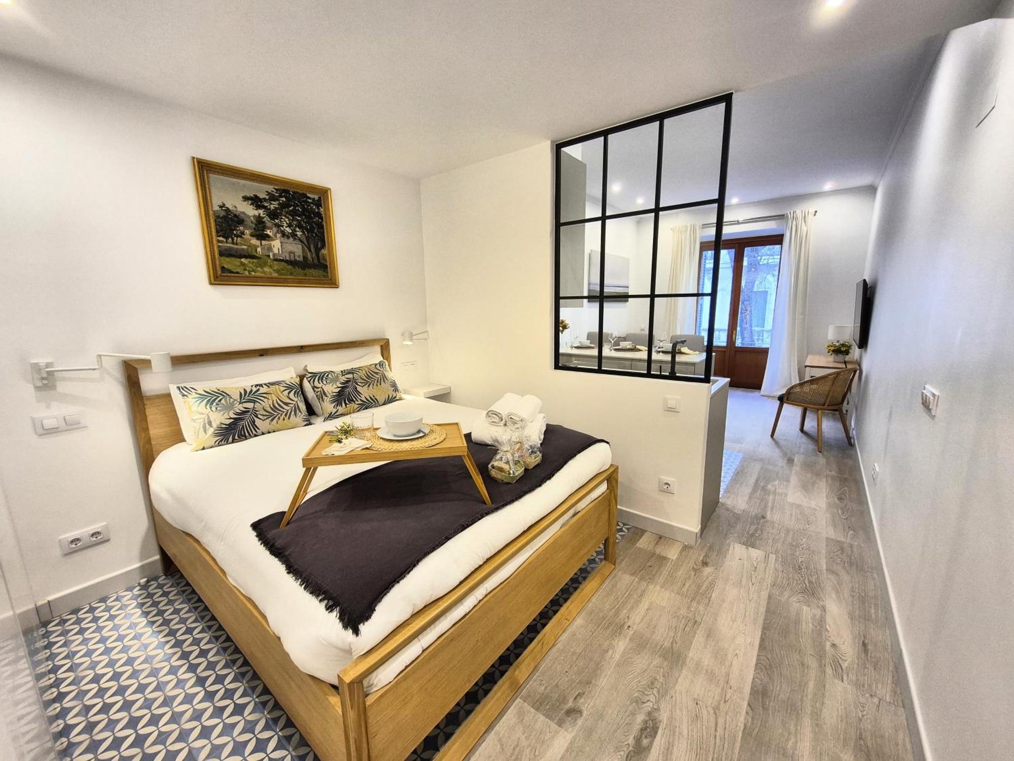 Apartamentos Plaza De Espana Madrid Luaran gambar