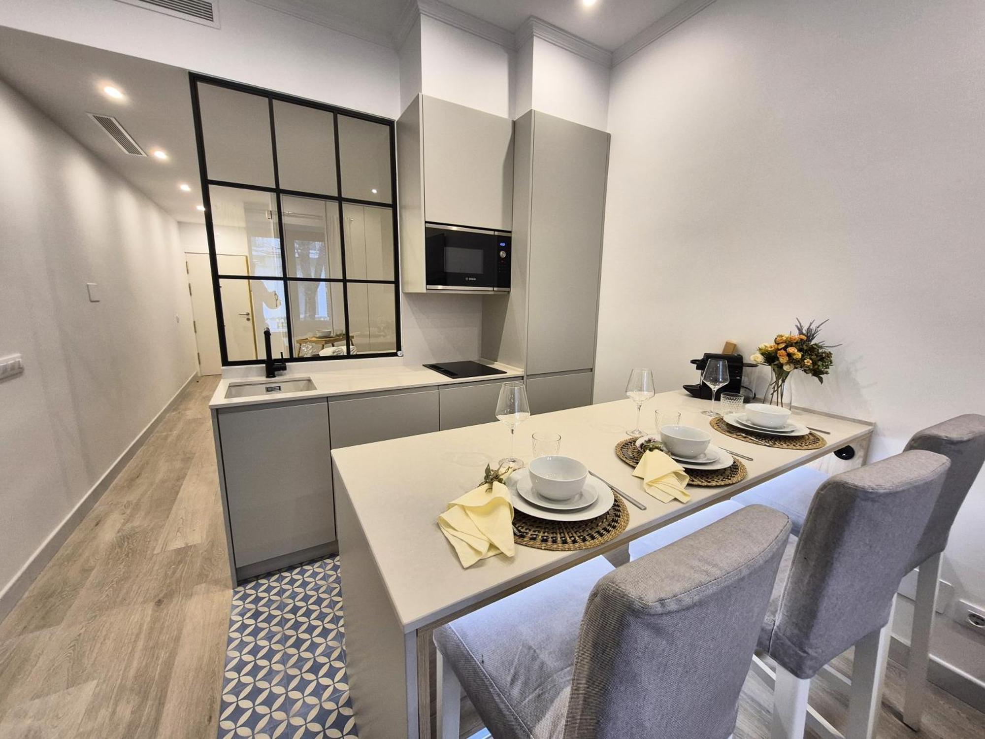 Apartamentos Plaza De Espana Madrid Luaran gambar