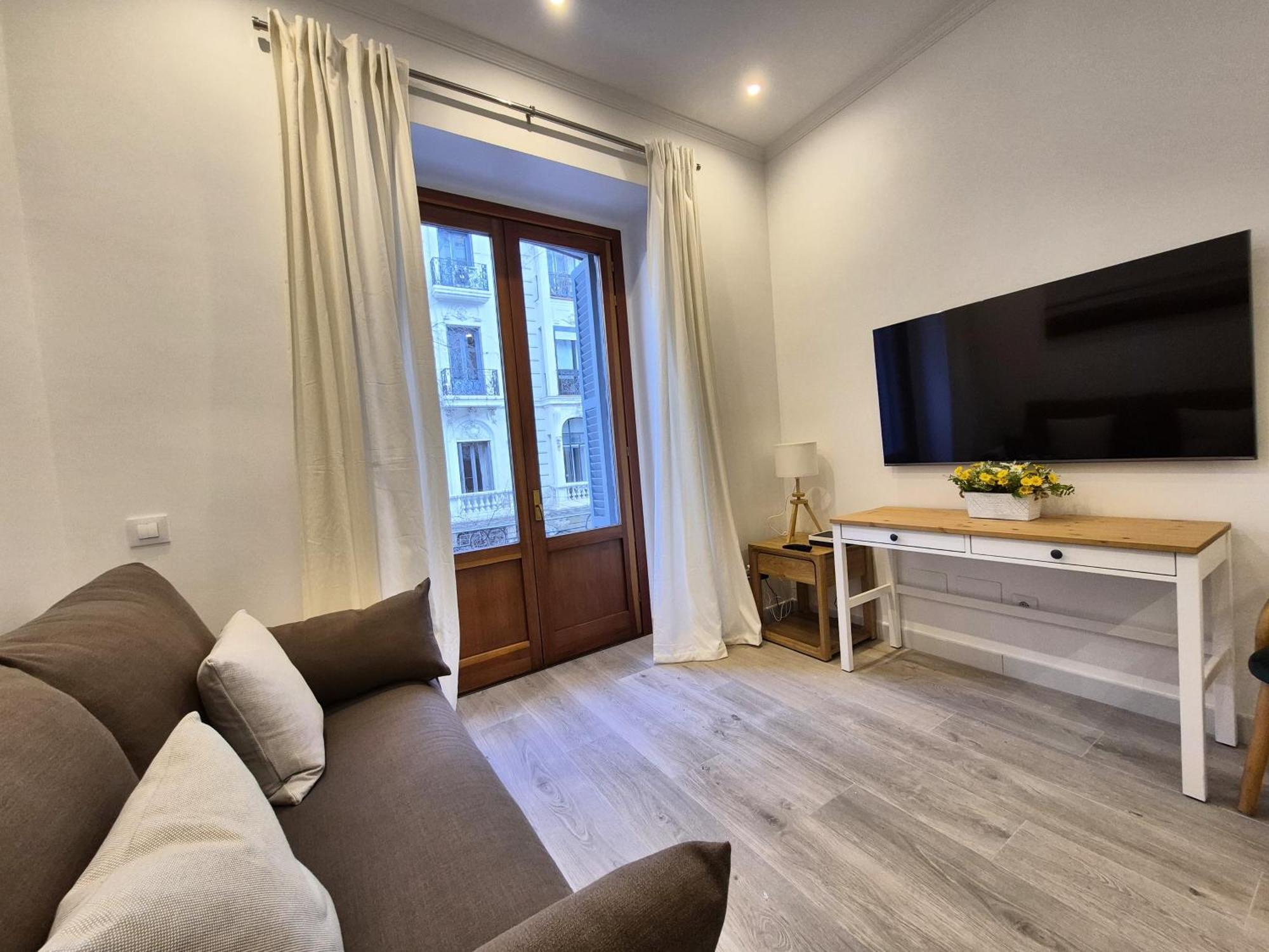 Apartamentos Plaza De Espana Madrid Luaran gambar