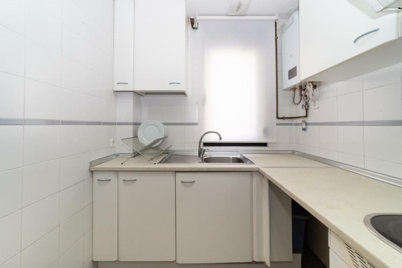 Apartamentos Plaza De Espana Madrid Luaran gambar