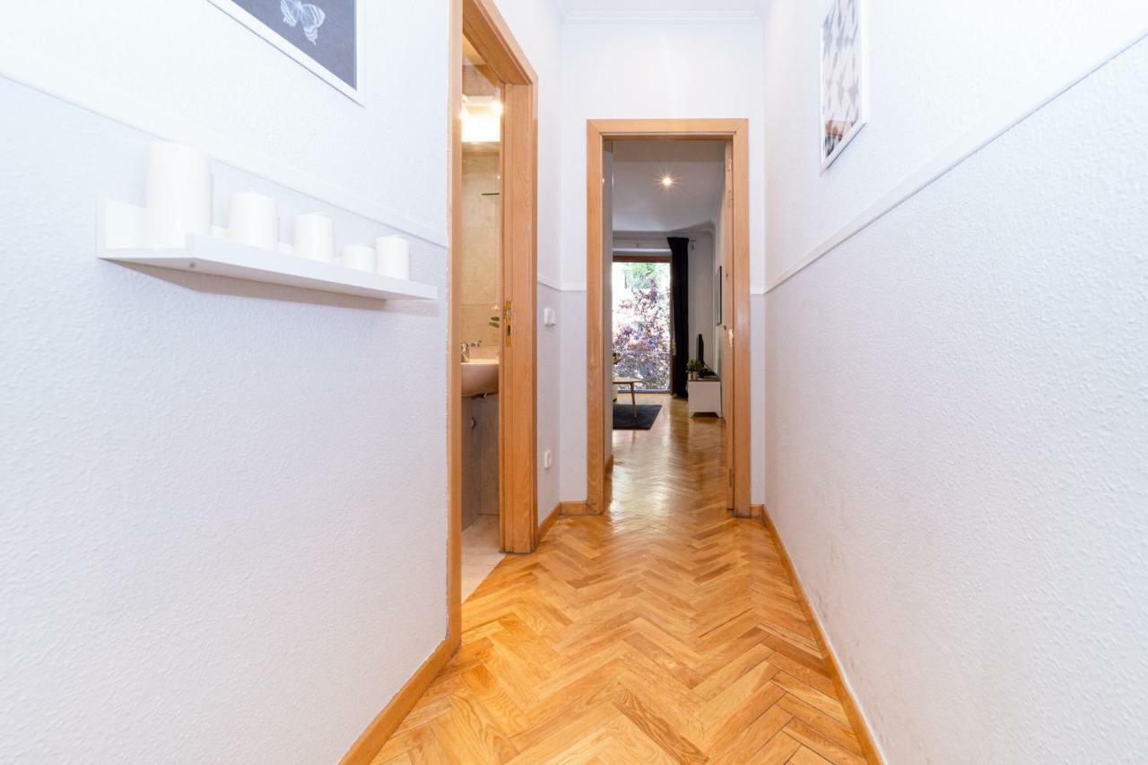 Apartamentos Plaza De Espana Madrid Luaran gambar